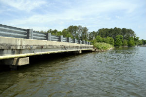 bridge accident cedar reservoir creek arlington business man injured killed boat struck seriously another were they after